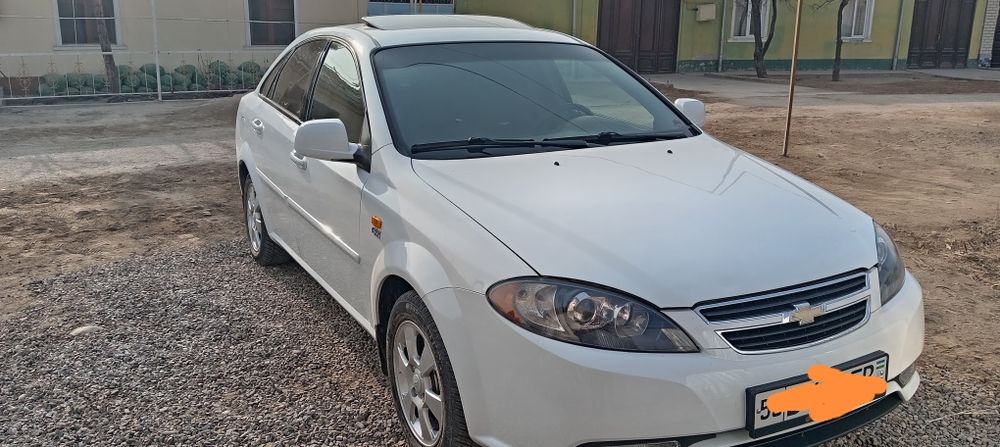 Varyantga Gentra 3 pozitsiya sotiladi