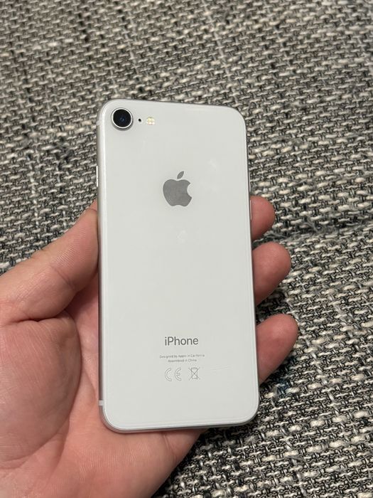 Iphone 8 de 64 gb White si Gold Impecabile