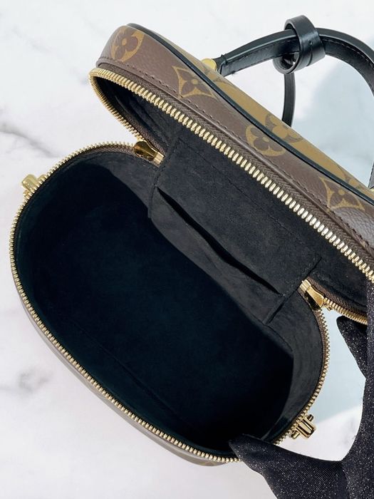 LV Louis Vuitton Vanity Case PM Monogram