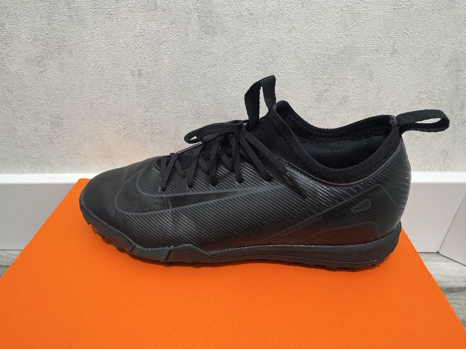 Стоножки и бутонки Nike