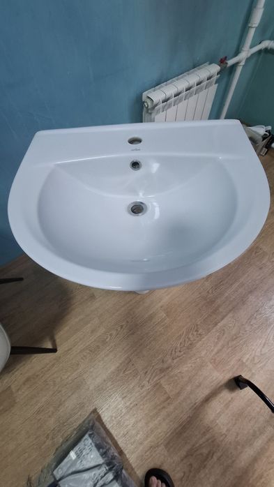 Продам раковину с подставкой
