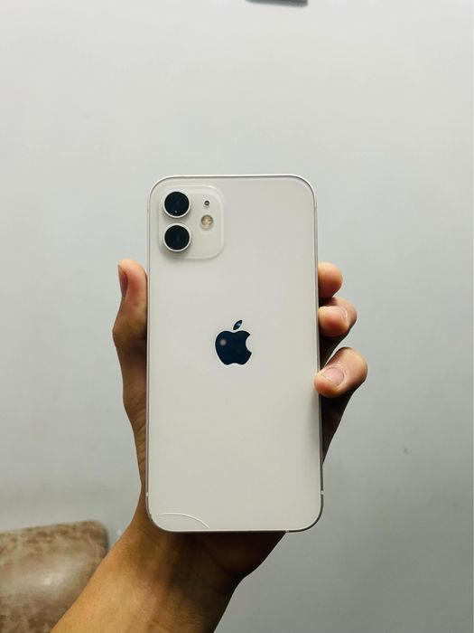 Iphone 12.