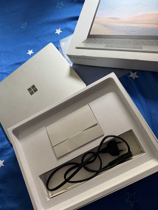 Microsoft Surface laptop Go (cu touchscreen)