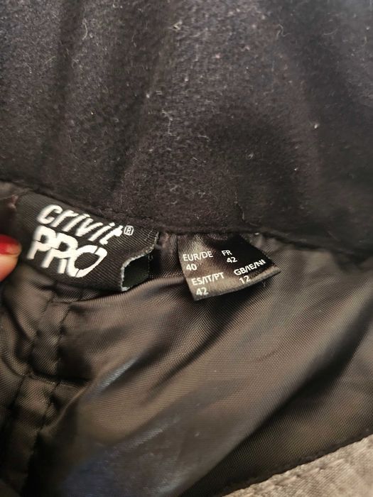 Продавам Дамски ски екип