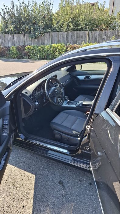 MERCEDES-BENZ C-Class 2010 — imagine 4