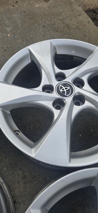 Jante aliaj toyota pe 17