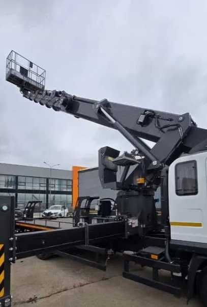 Автовышка  Avtovishka 35 метров на шасси FAW
