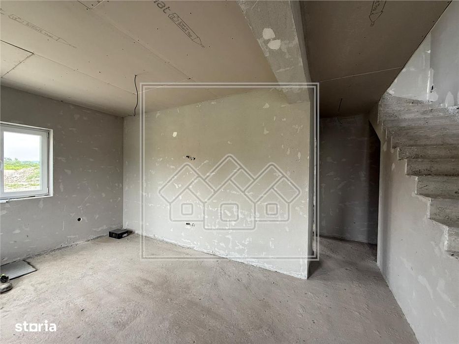 Casa tip duplex in Mohu, 4 camere, 145 mp utili, teren 195 mp