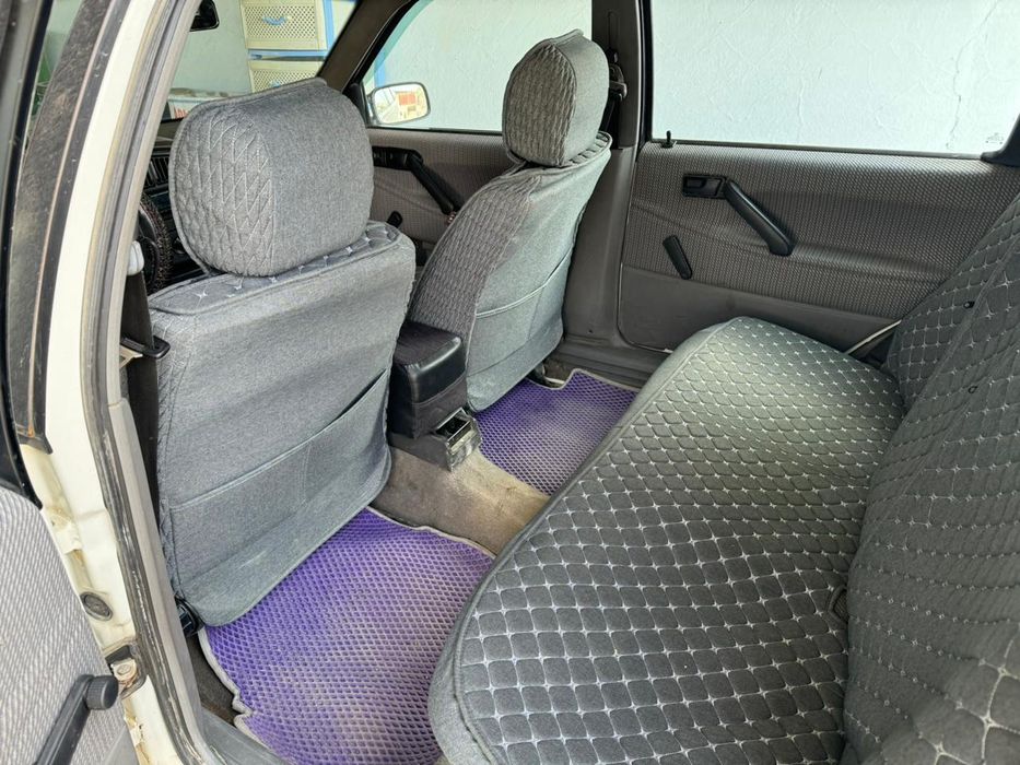 Машина пассат б3