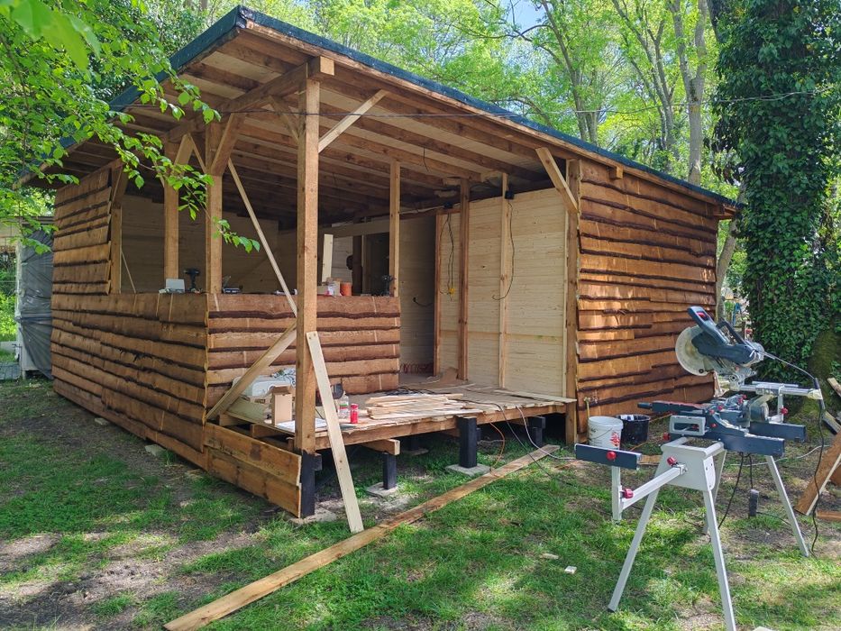Изработка на дървени къщи бунгала, навеси.