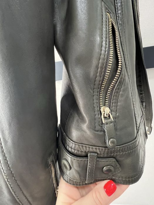 Кожанная куртка женская