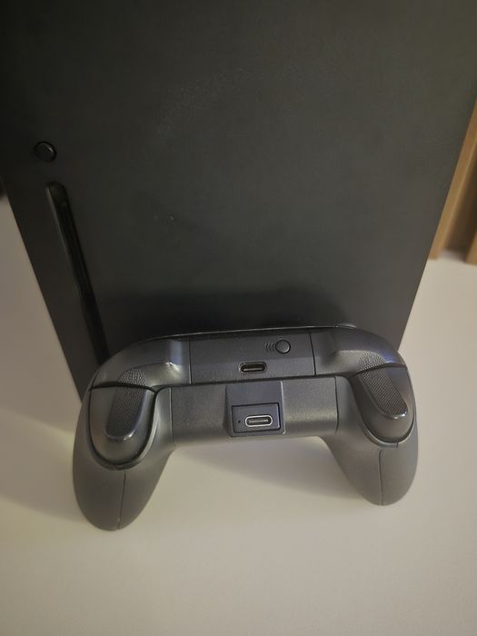 XBOX Series X с джойстик и игра