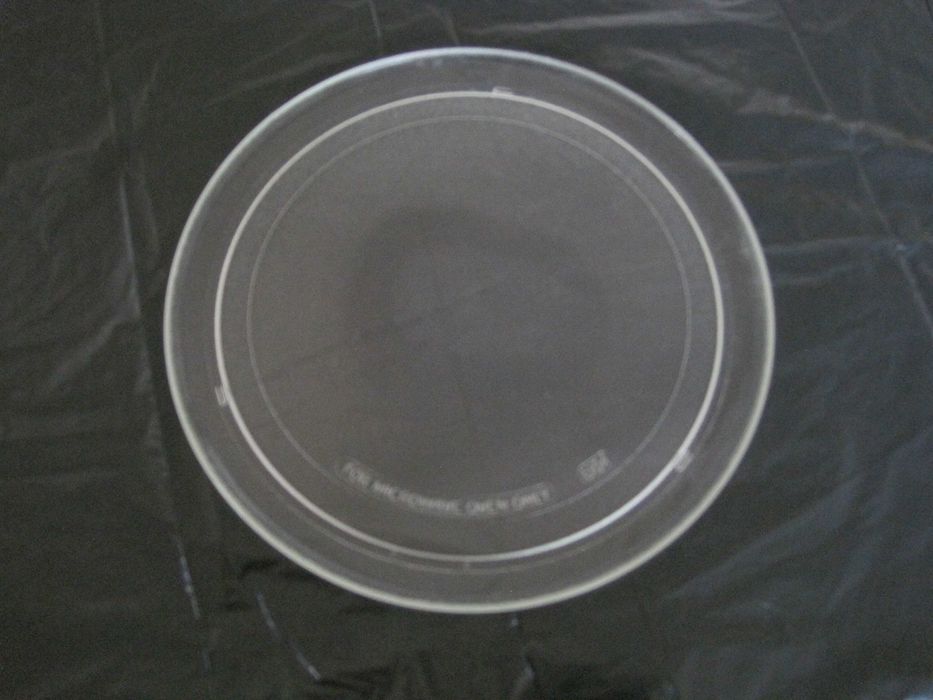 Продавам чиния за микровълнова фурна-27 см.