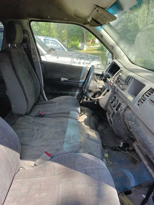 Микроавтобус Toyota HI ACE