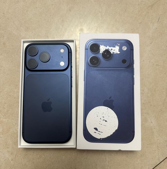 IPhone 17 pro max  1tb  deep blue