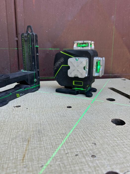 Nivela laser Elma LaserX360° 16 linii raza verde, ecran LCD,bluetooth