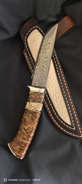 Ловен нож с дамасков ламинат