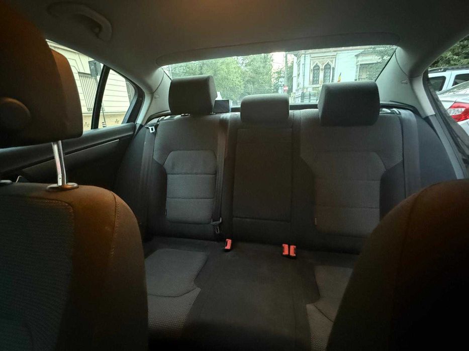 VOLKSWAGEN Passat 2010 — imagine 13