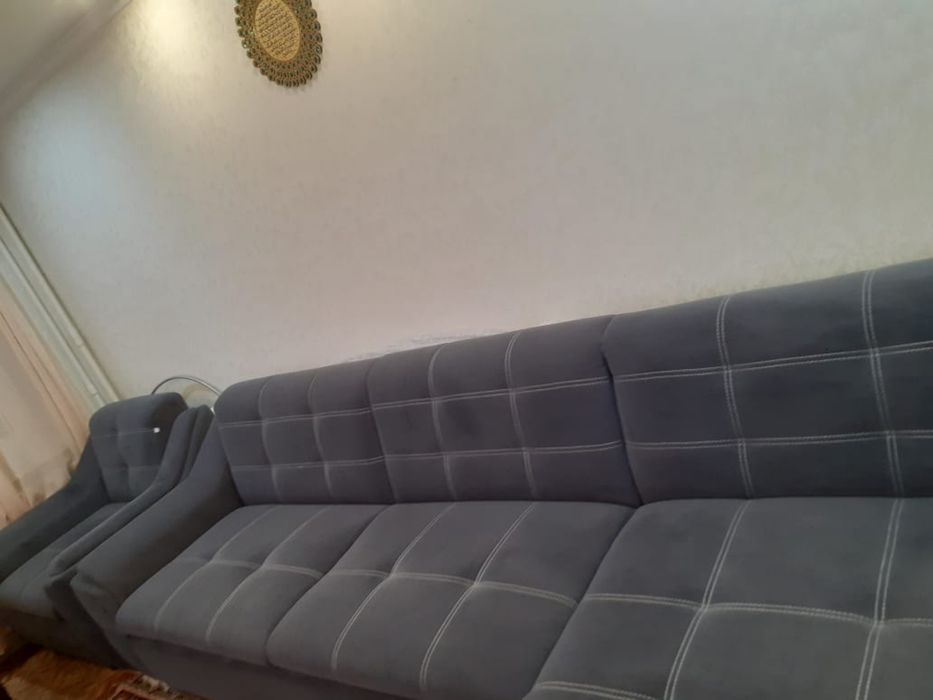 Продам диван для зала
