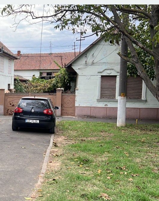 Casă / spatiu de comercial