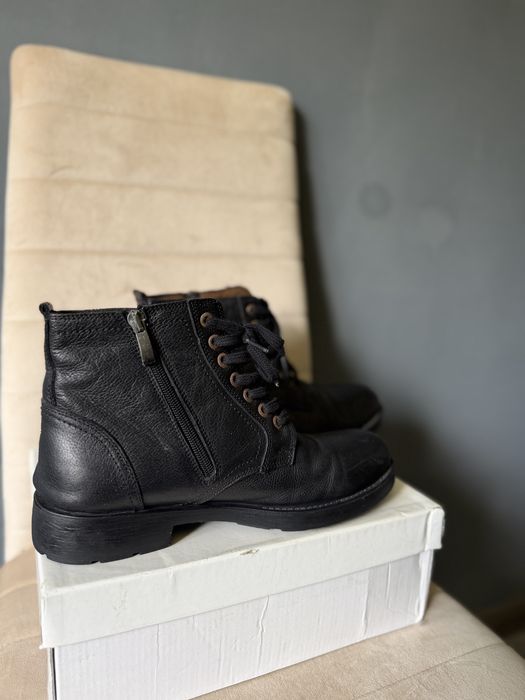 Ghete barbat din piele naturala marime 40 negre cu siret