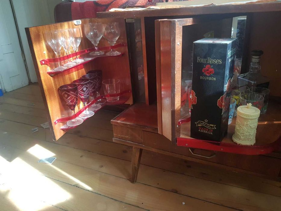 Шкаф за Напитки – Барче