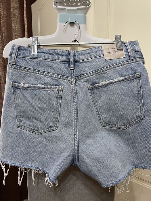 Джинсовые шорты  2 штуки