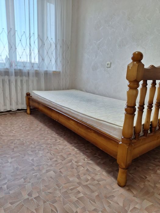 Продам односпальную кровать