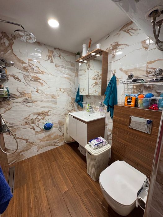 Продава се Тристаен апартамент в София, 7-ми 11-ти километър - 90 кв.м за 2612 €/кв.м - Снимка #19