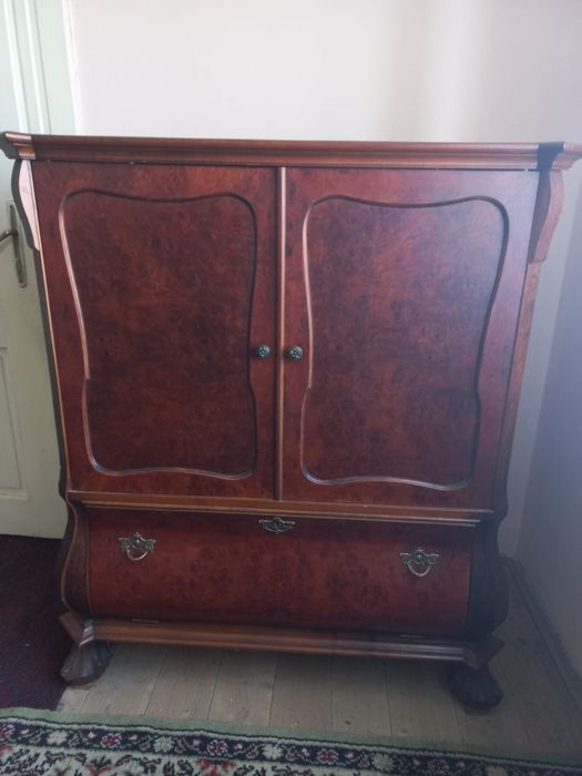 Vând mobilier vechi de la tara