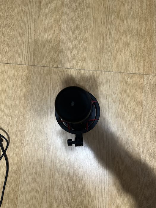 Microfon HyperX cu touch