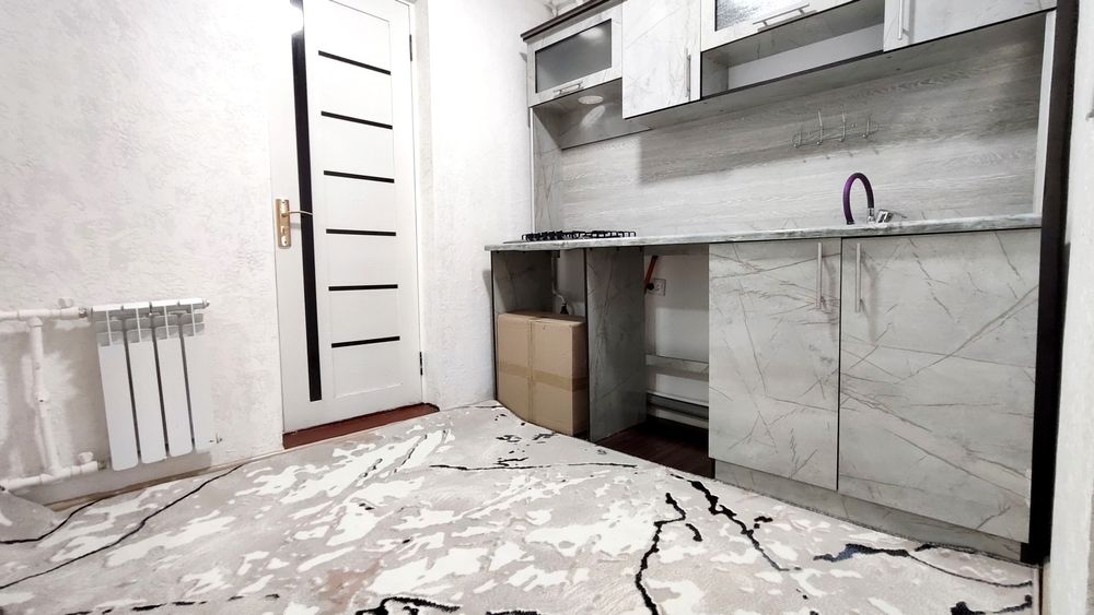 Andijon shahar 2mikr 1etaj 3xona qilingan SOTILADI