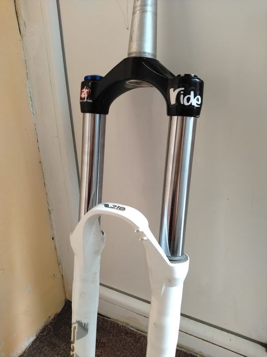 Vând furcă rockshox domain 318