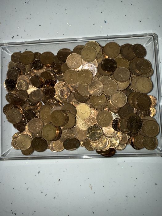 300 Монети по 100 броя от 1, 2 , 5 стотинки ,2000 година