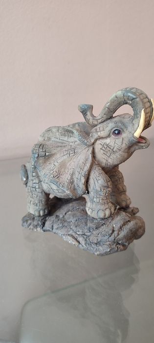 Изкиство.Фигури- слонче, овчица, козле, петел, конска глава