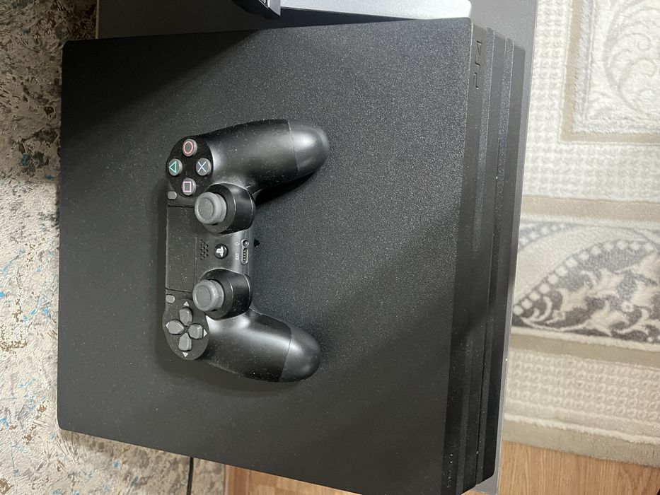 Продам пс4 ПРО 1тб