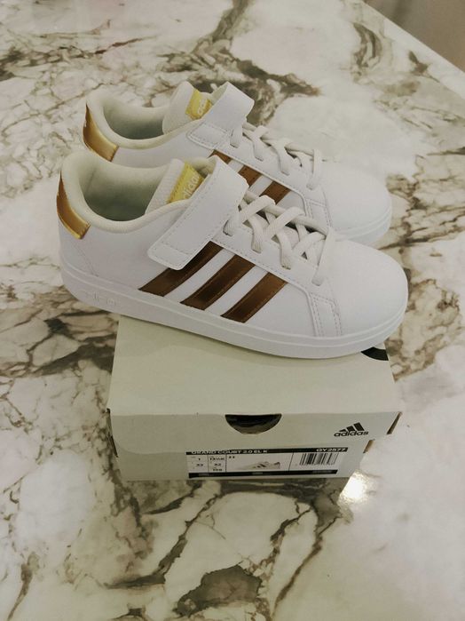 Adidas децкки маратонки
