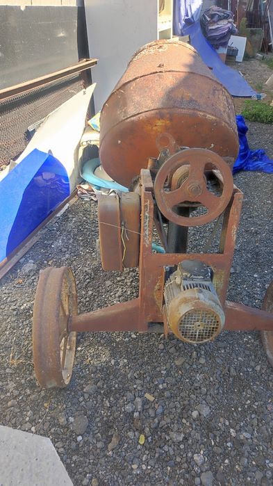 Продам бетономешалку