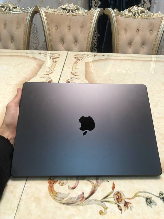 MacBook Pro M4 16/512  Tekinga beriladigan App va ilova  bor BONUSIGA