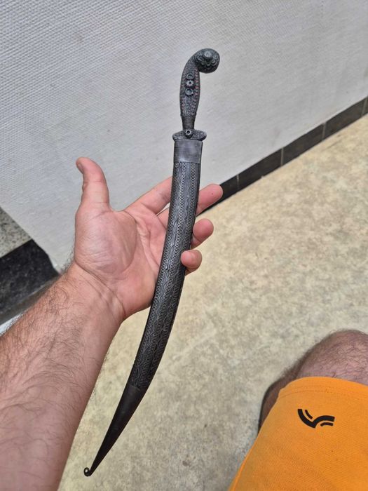 Pumnal vintage arabesc