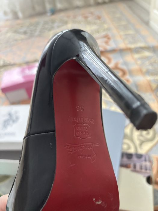 Туфли 38 размер қара түсті