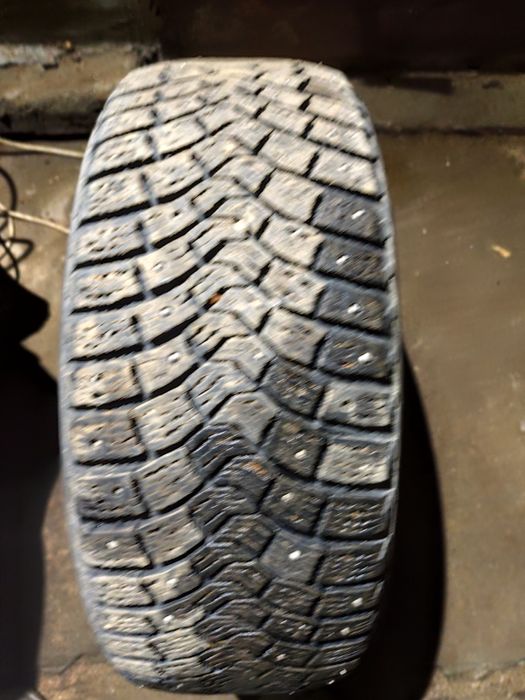 Продам шины покрышки легковой