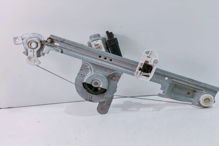 Macara  dreapta cu motoras  440726F Renault Scenic a 2-a generatie (f