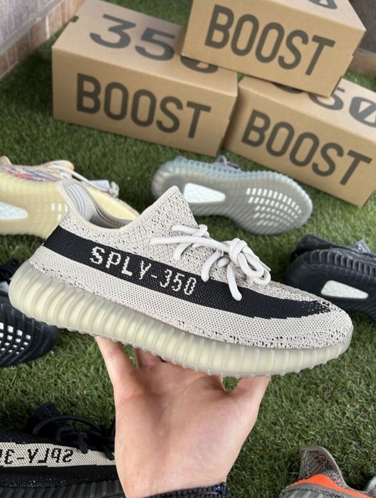 Yezy  BOOST  350