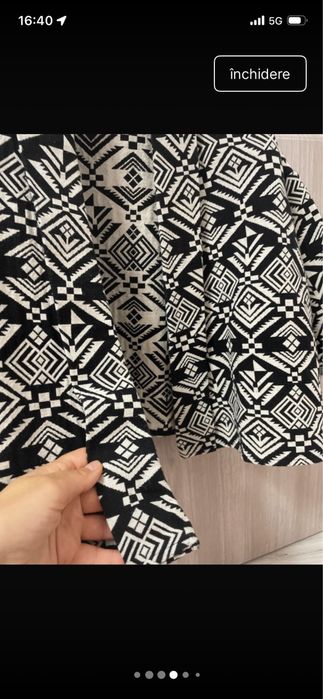 Blaizer marime universala, scurt in talie , fara nasturi, materioal  Ok, nici gros nici subtire, maneci 3/1