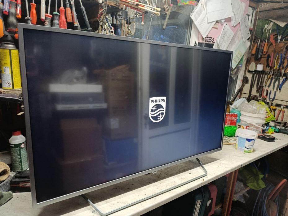 Tv Led Philips Ambiloght Android 109cm