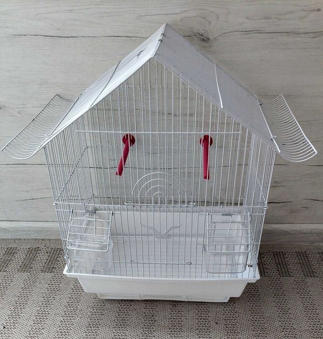 Продавам 3 бр.клетки за птички