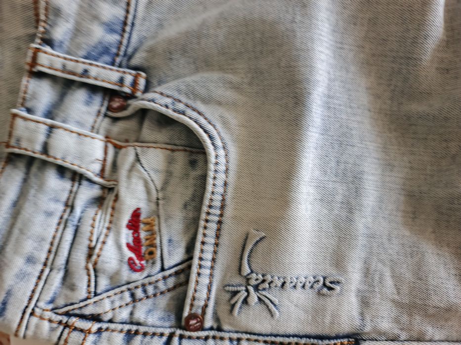 Премиальные скинни джинсы