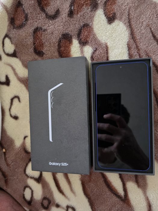 Samsung s25+ plus de 256 GB -  NOU