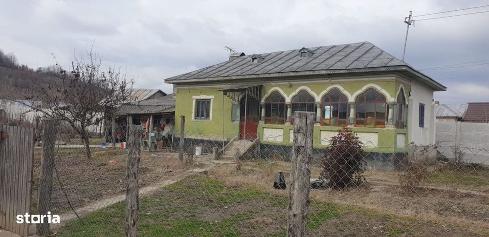 Casa cu 3 camere, mobilata, in comuna Saliste | Teren generos | Anexe